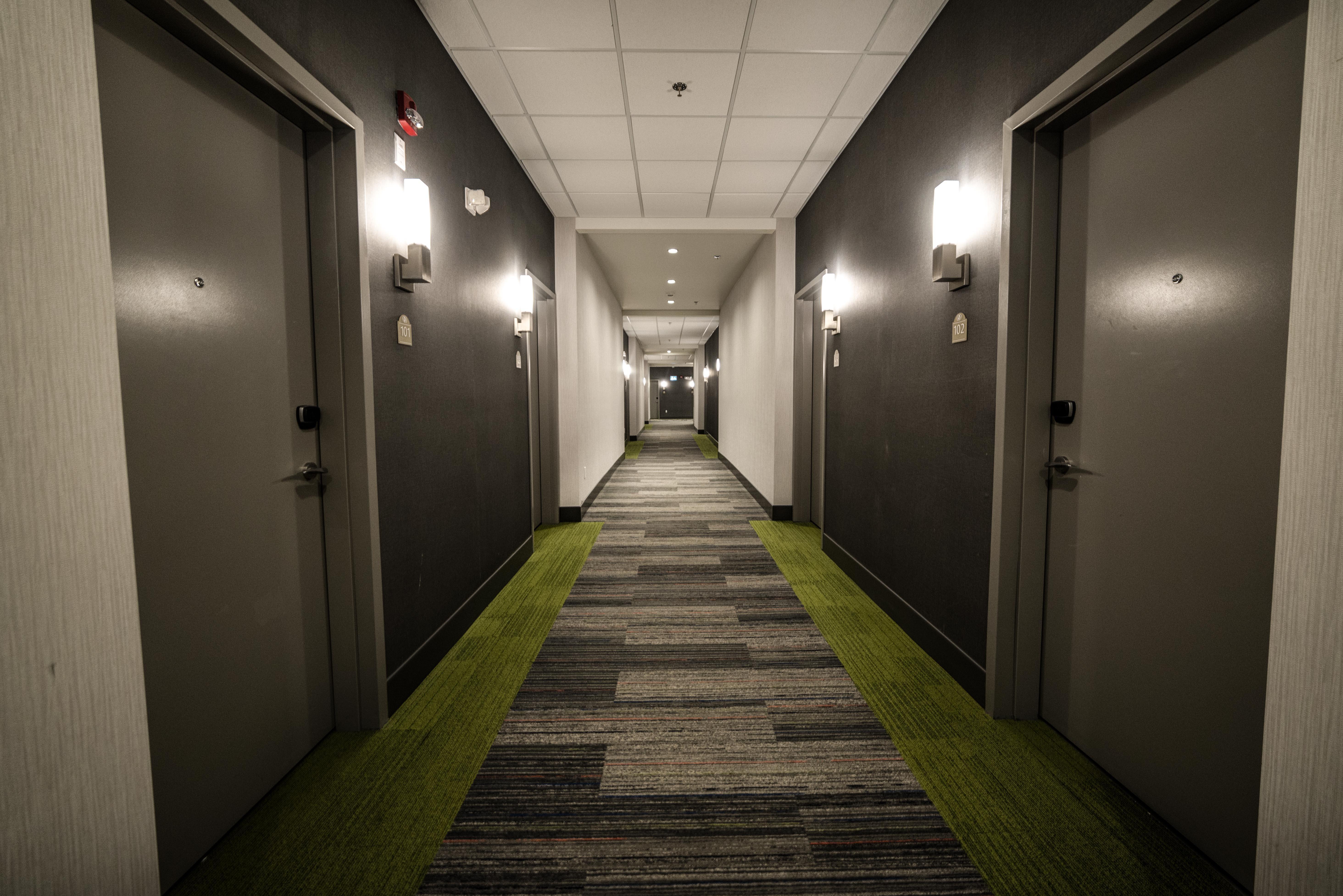 Candlewood Suites West Edmonton - Mall Area By Ihg Экстерьер фото