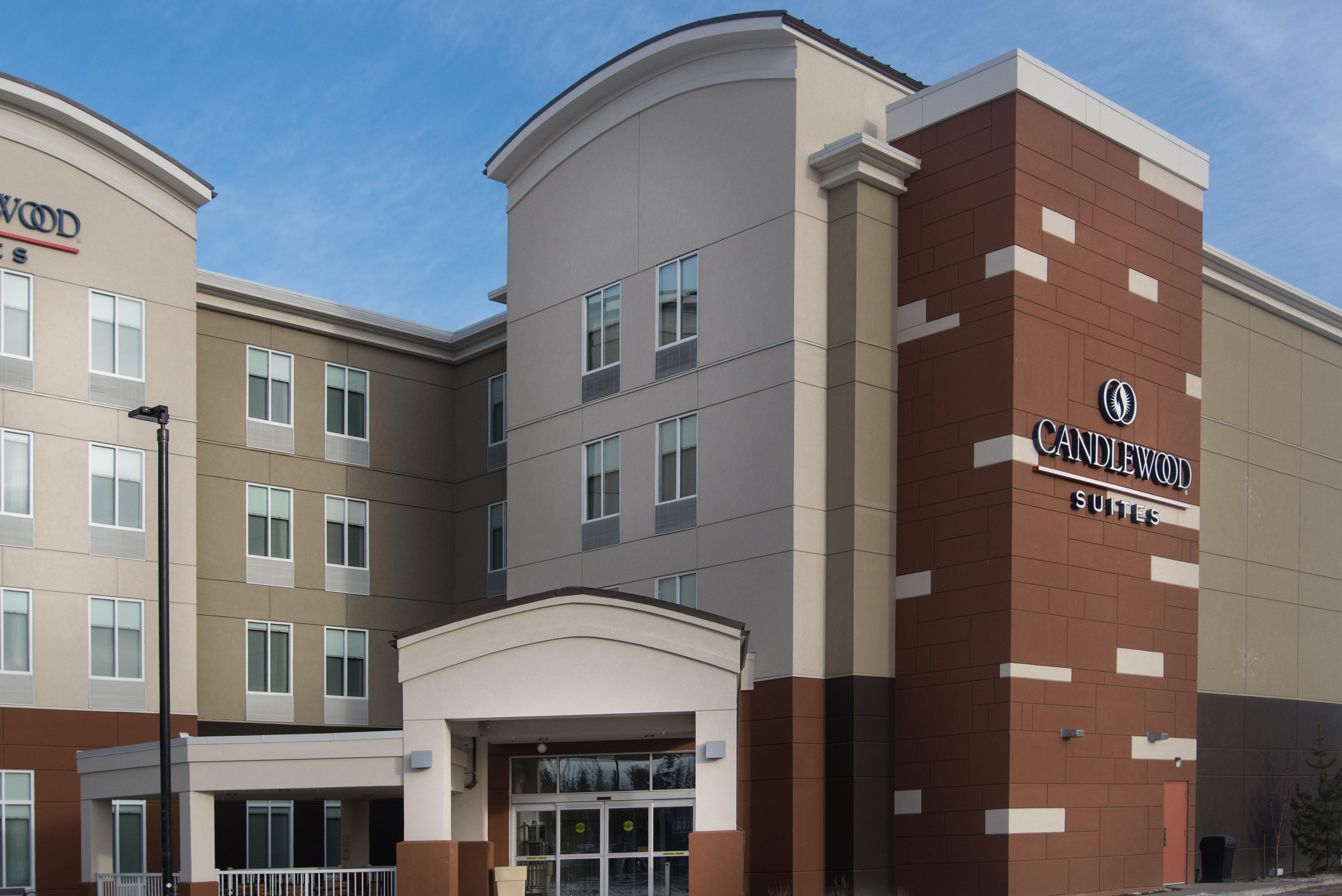 Candlewood Suites West Edmonton - Mall Area By Ihg Экстерьер фото