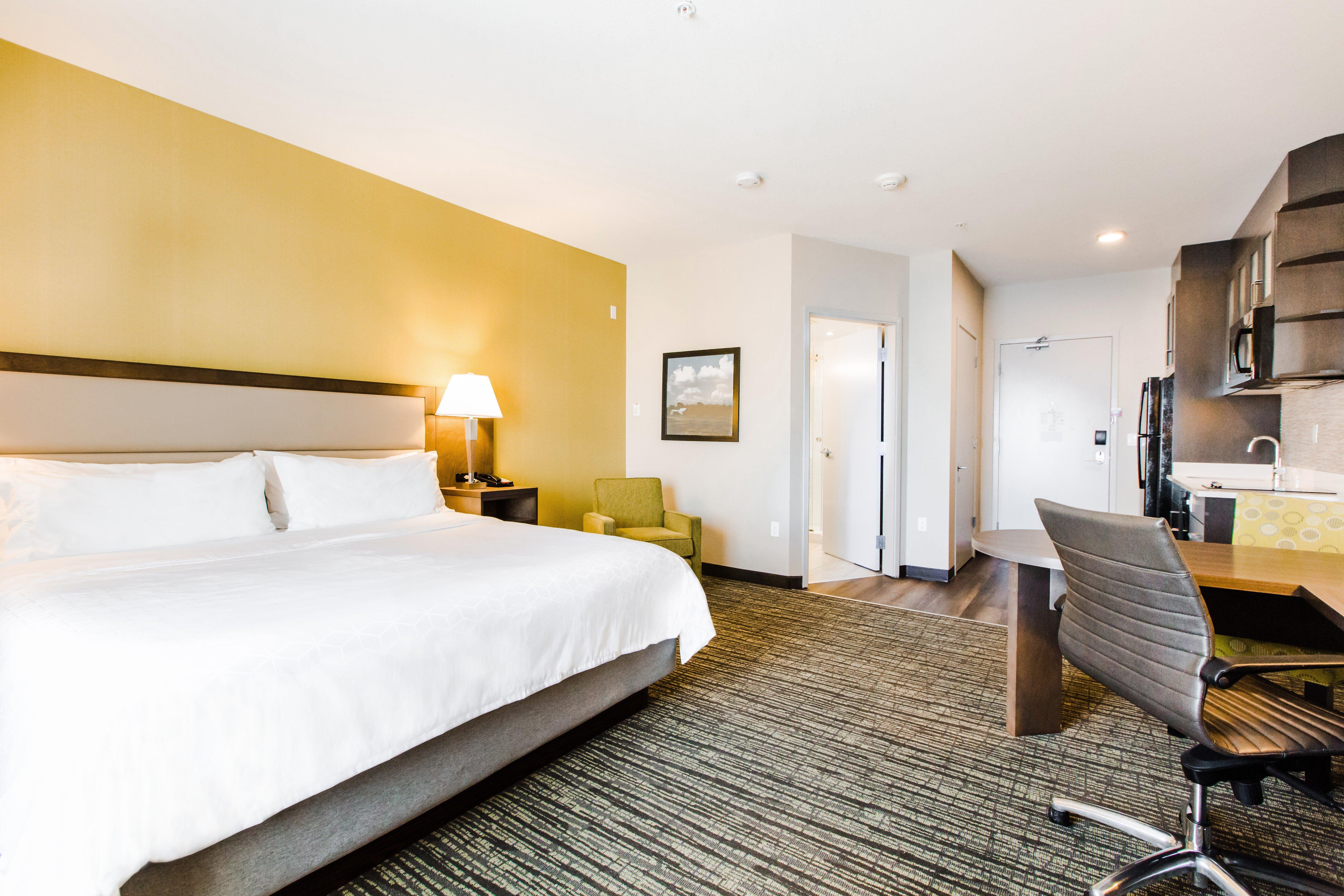 Candlewood Suites West Edmonton - Mall Area By Ihg Экстерьер фото