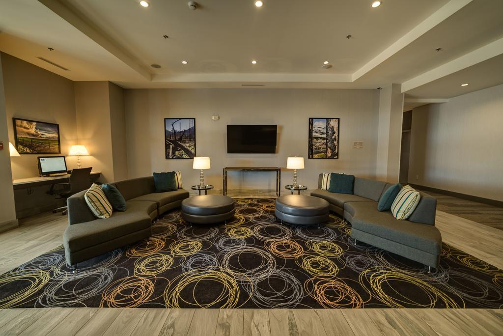 Candlewood Suites West Edmonton - Mall Area By Ihg Экстерьер фото
