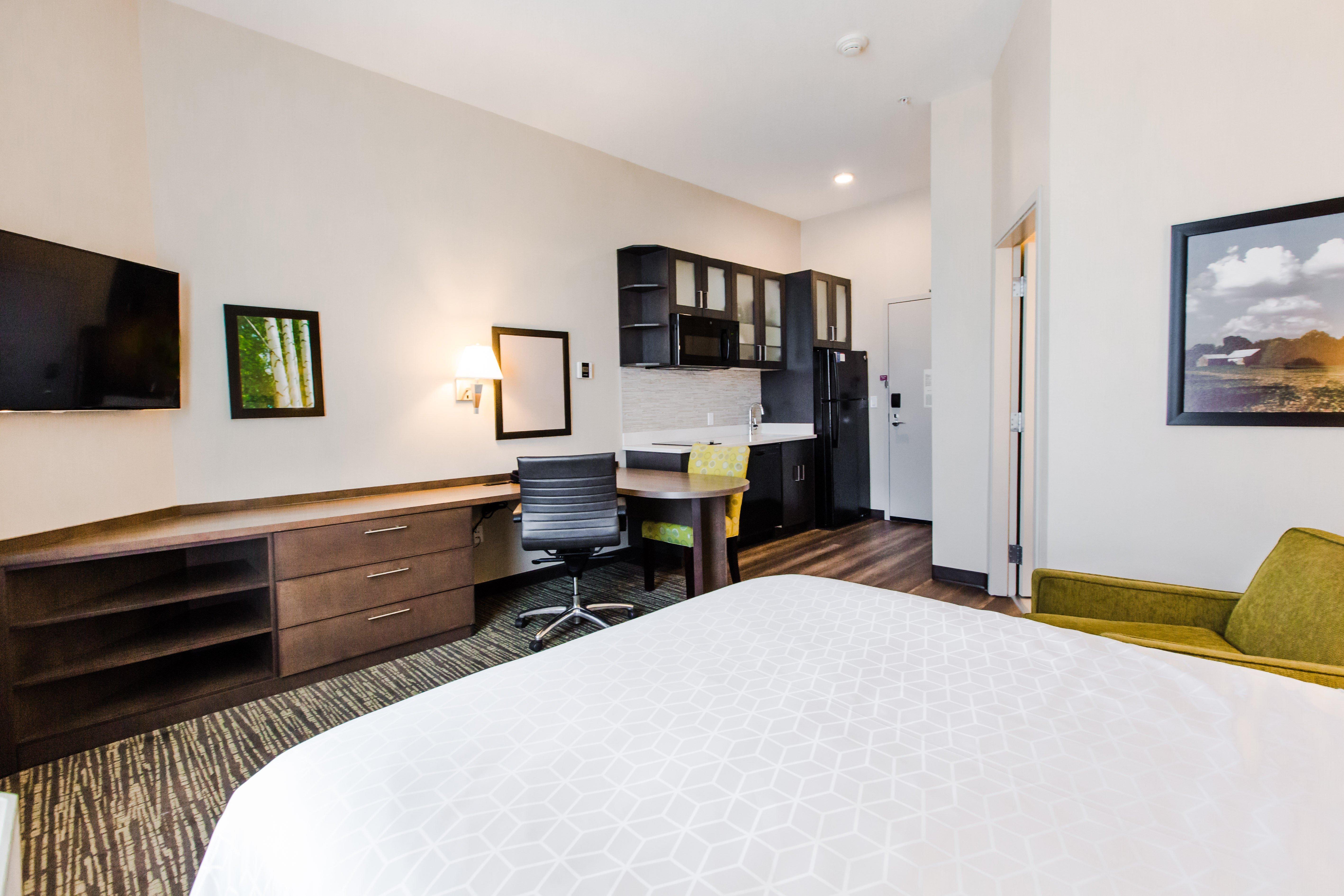 Candlewood Suites West Edmonton - Mall Area By Ihg Экстерьер фото
