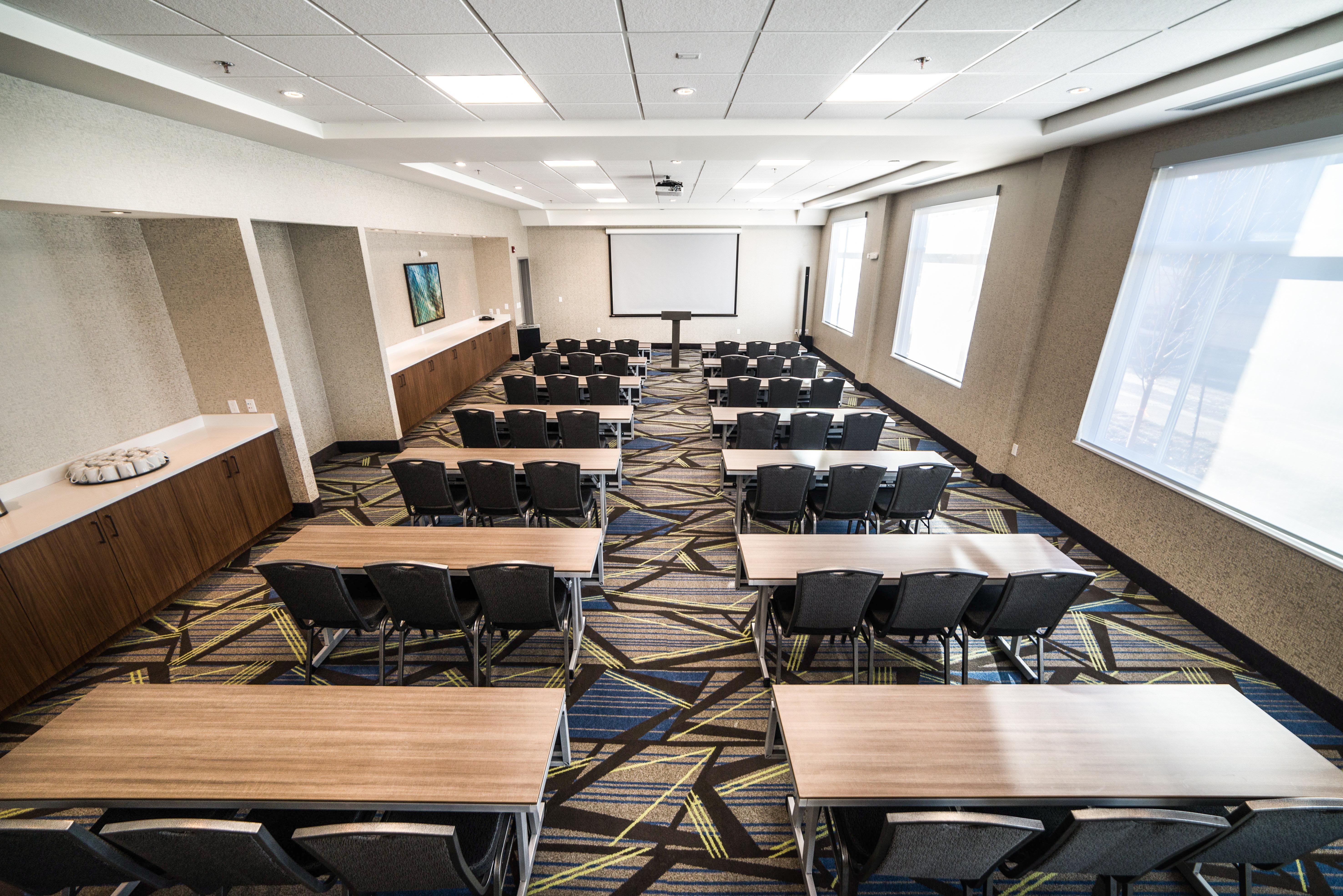 Candlewood Suites West Edmonton - Mall Area By Ihg Экстерьер фото